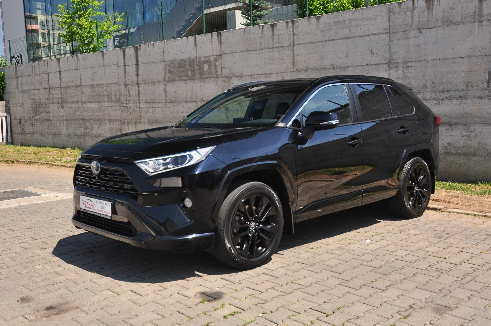 Toyota RAV4 Hybrid Black Edition · 2.5 AWD · 218 CP · 2022 · 175.250 Km Toyota RAV4 Hybrid Black Edition · 2.5 AWD · 218 CP · 2022 · 175.250 Km