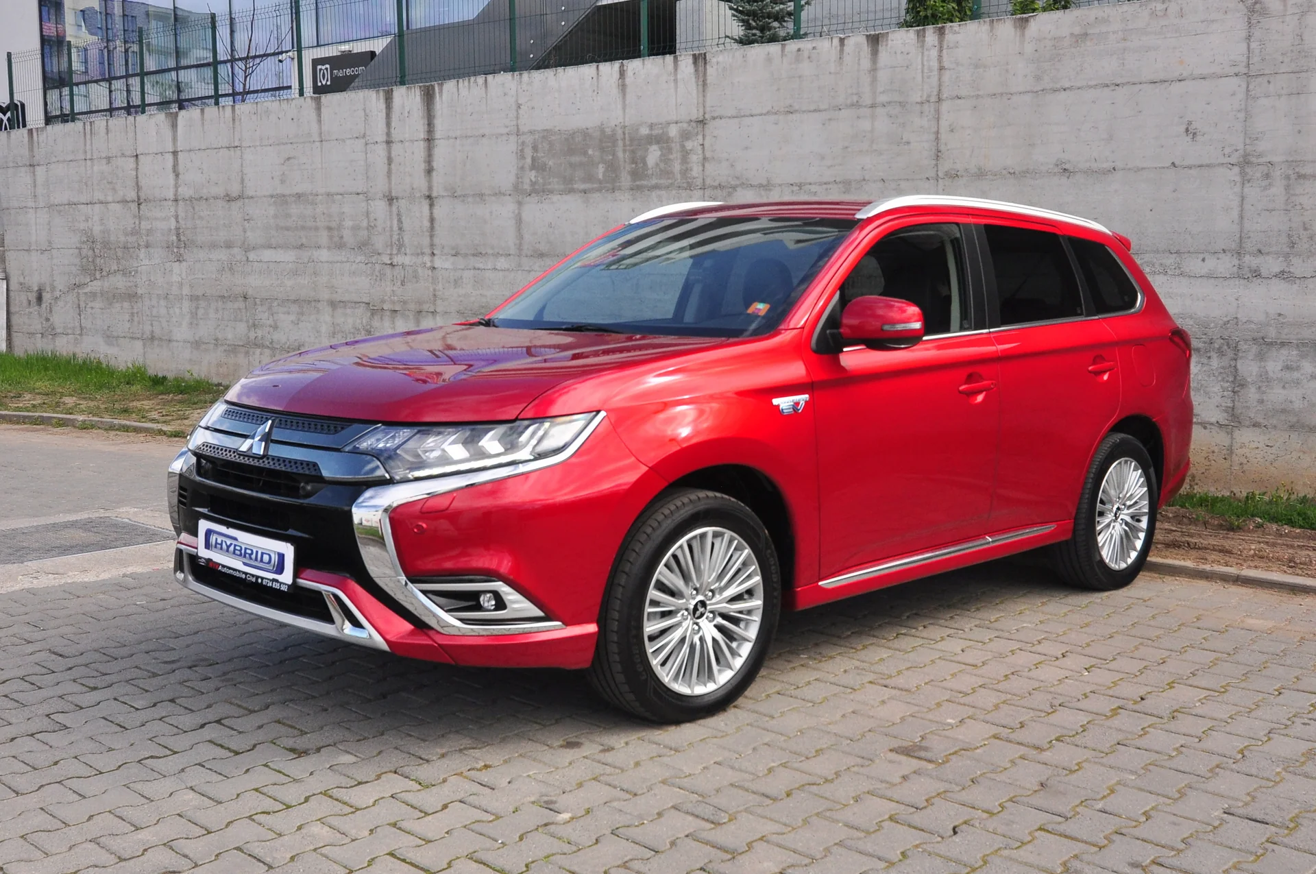 Mitsubishi Outlander Intense PHEV · 2.4 4WD · 224 CP · 2020 · 168.520 Km Mitsubishi Outlander Intense PHEV · 2.4 4WD · 224 CP · 2020 · 168.520 Km